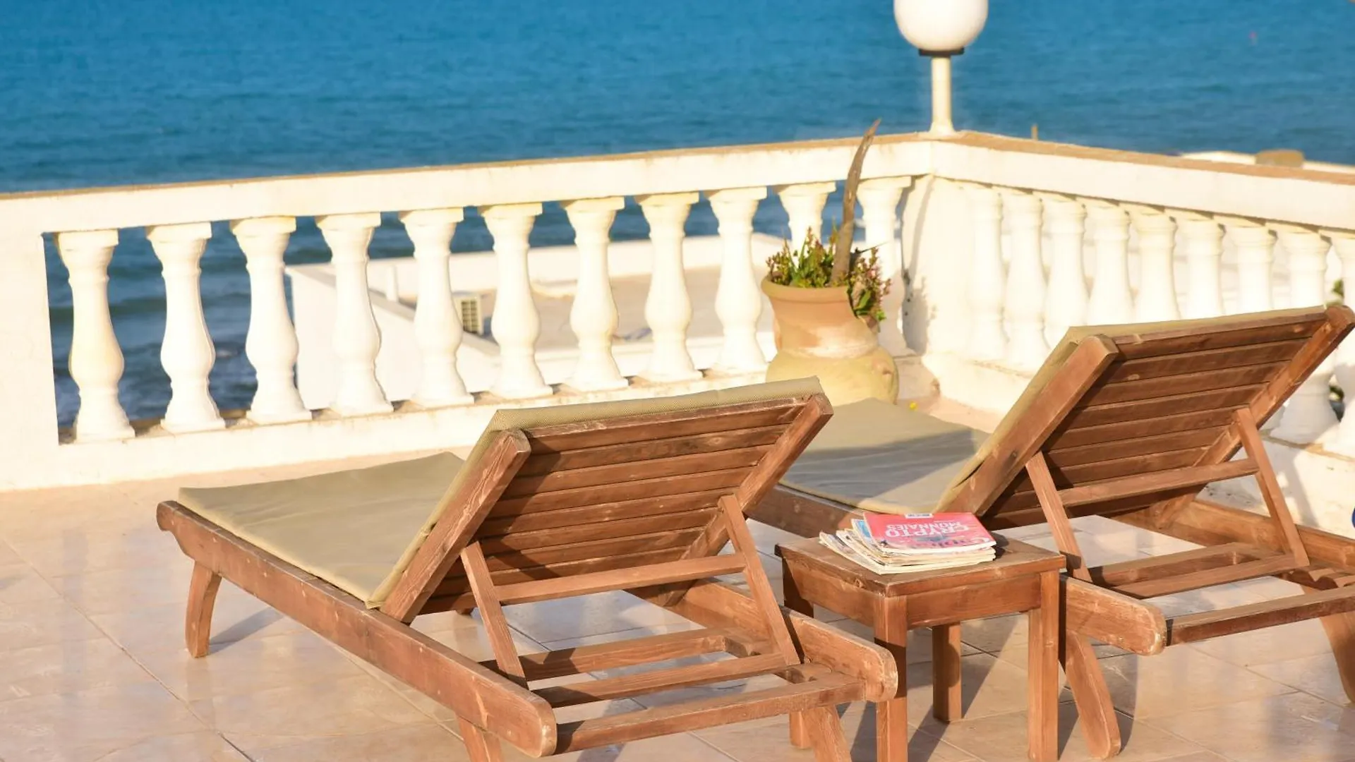 Elegant Appartement A La Marsa Avec Vue Sur Mer Et Une Grande Terrasse Privee Tunis